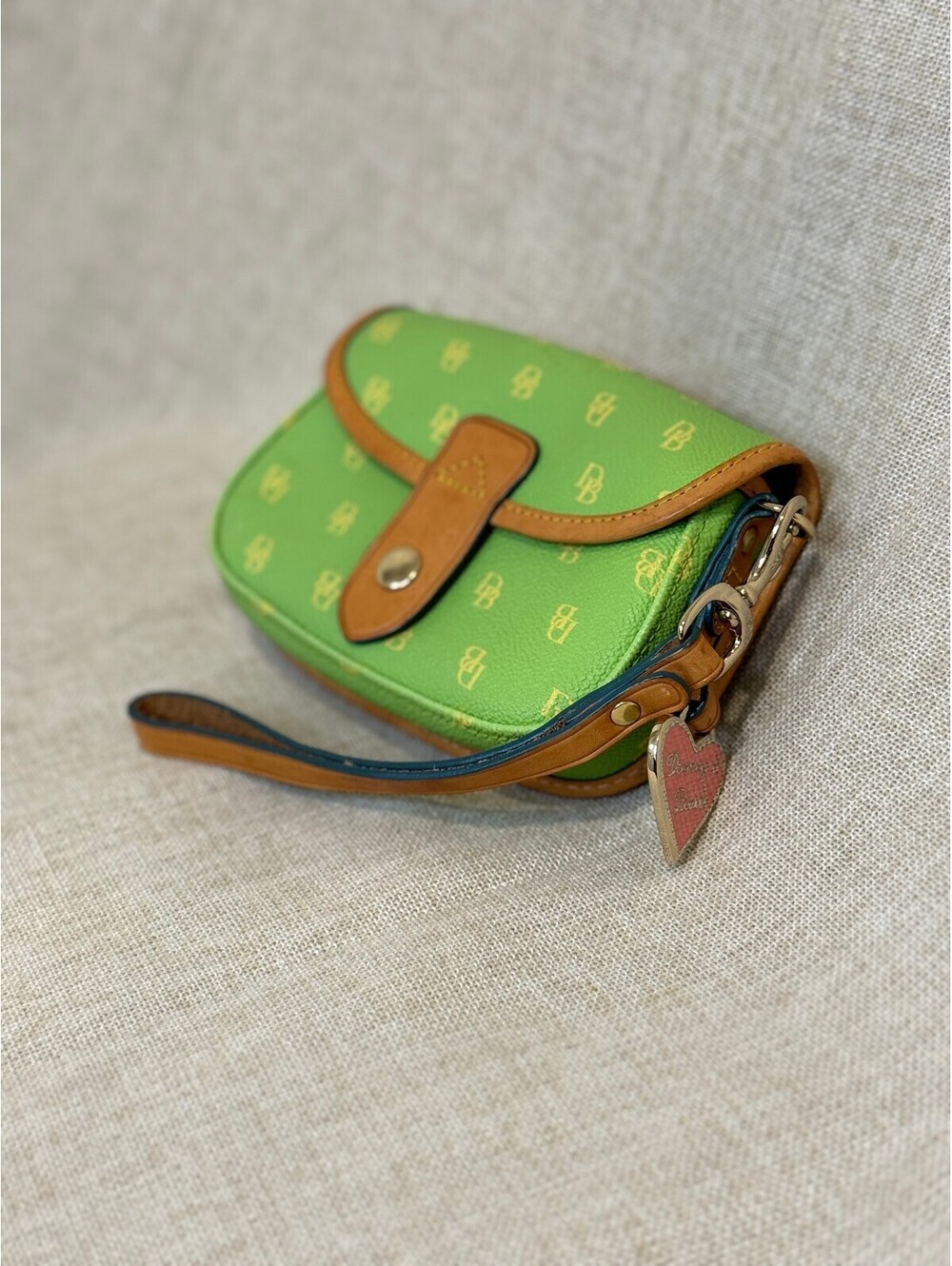 Y2K Dooney & Bourke Monogram Mini Bag / Coin Purse Vintage Rare Bright Green - Picture 6 of 8